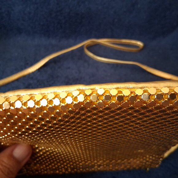 Shakira Vintage Gold Mesh Crossbody Evening Bag - Picture 7 of 12